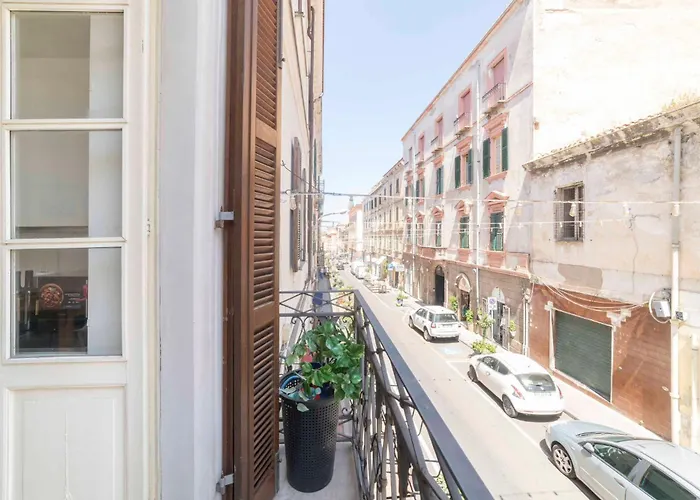 Vintage Cavour Apartment