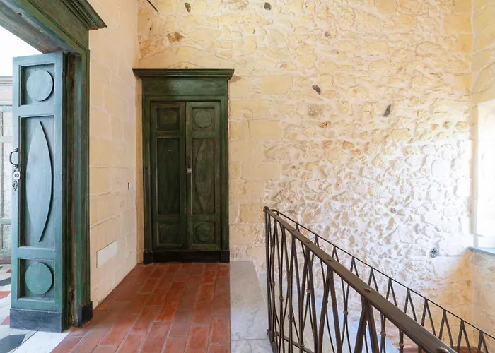 Vintage Cavour Apartment