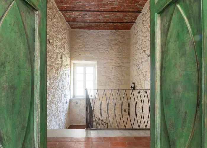 Vintage Cavour Apartment